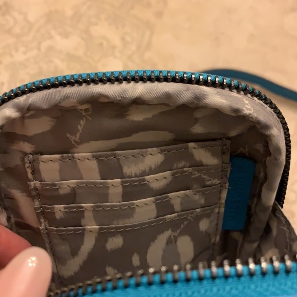 🦕NWOT 🦕Leather Aimee Kestenberg Aqua/Teal Crossbody Bag! - Picture 6 of 16